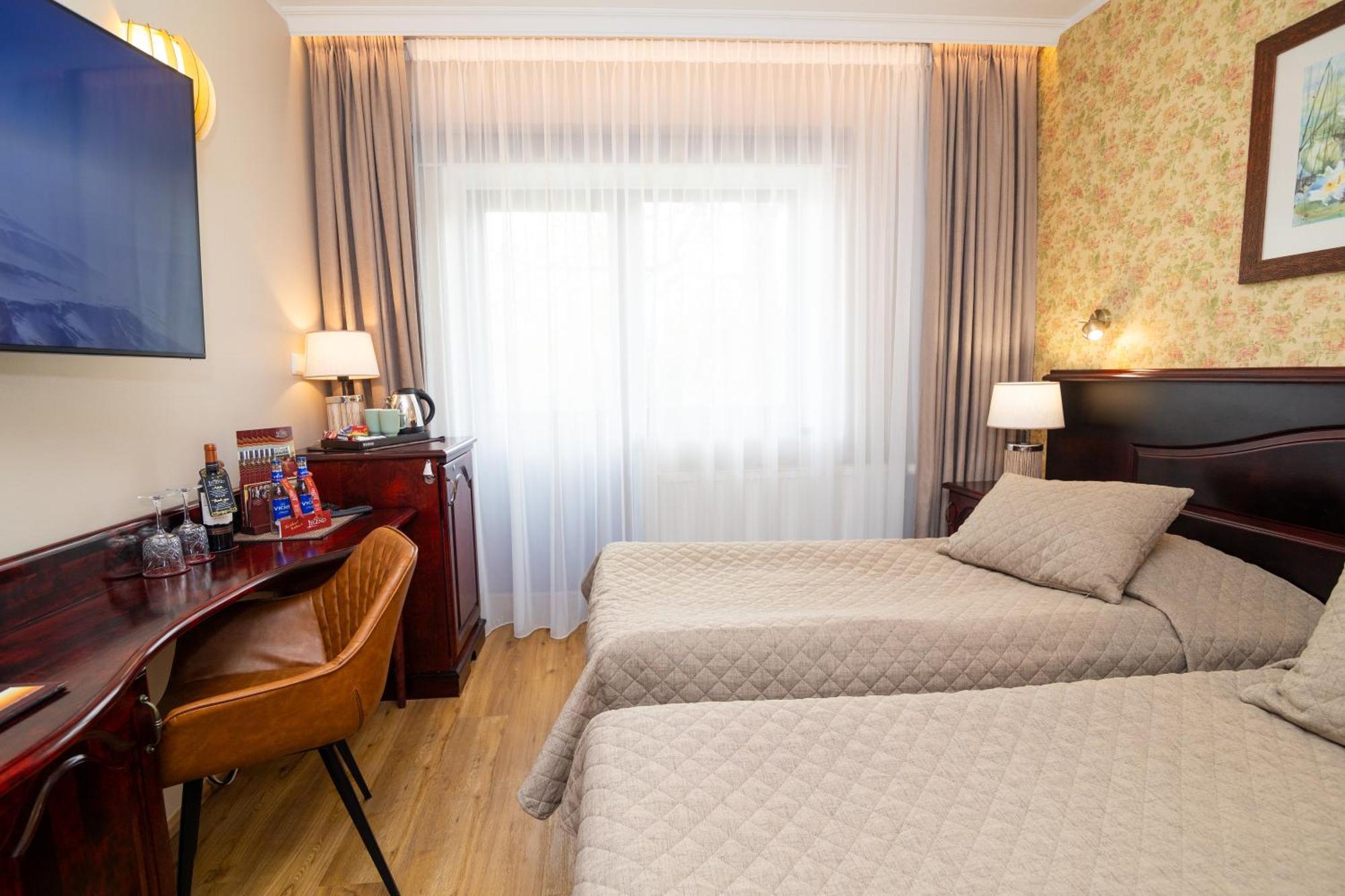 Hotel Legend Parnu Luaran gambar