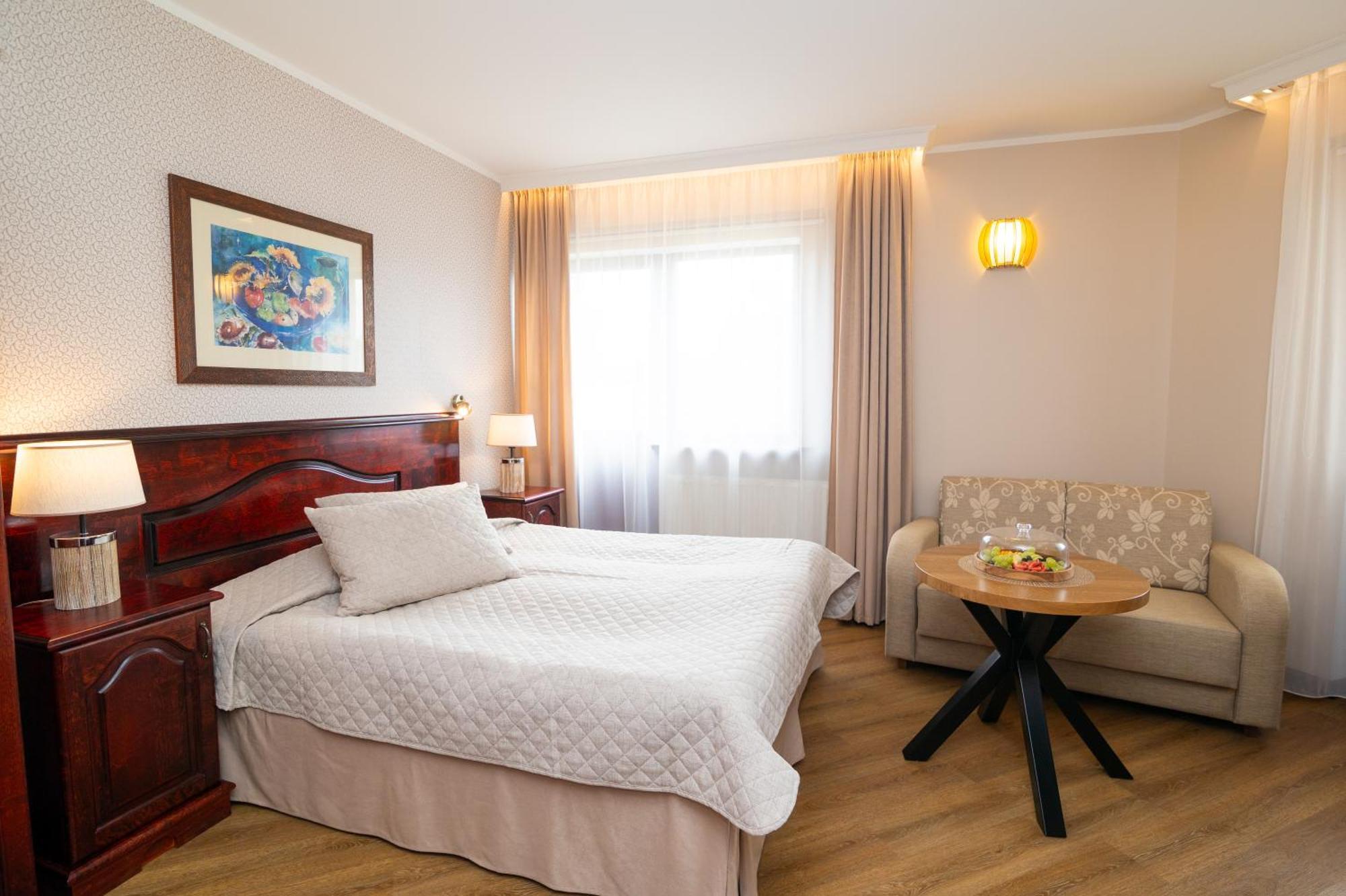 Hotel Legend Parnu Luaran gambar