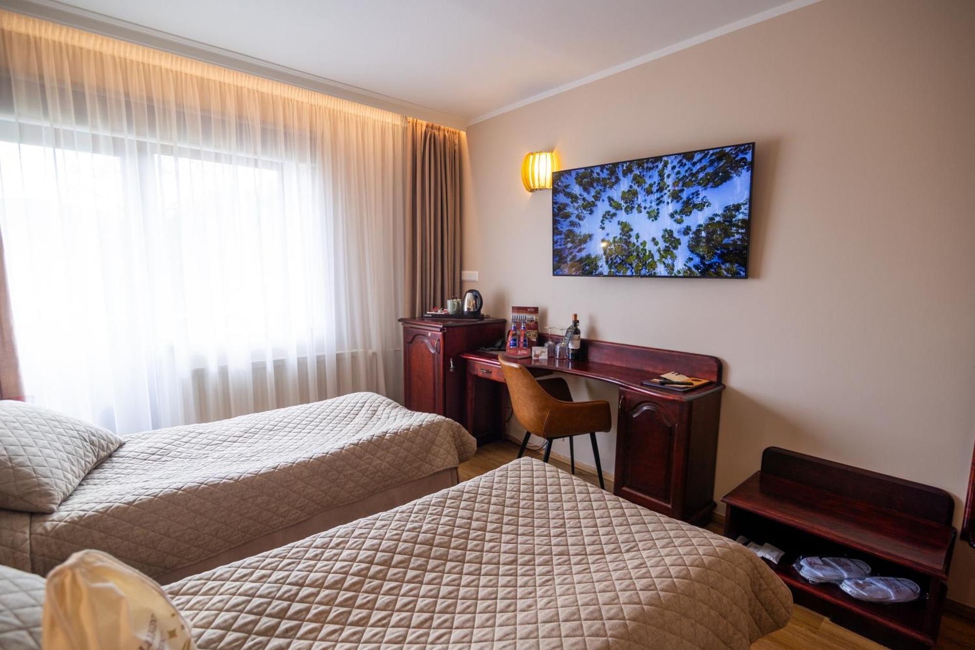 Hotel Legend Parnu Luaran gambar