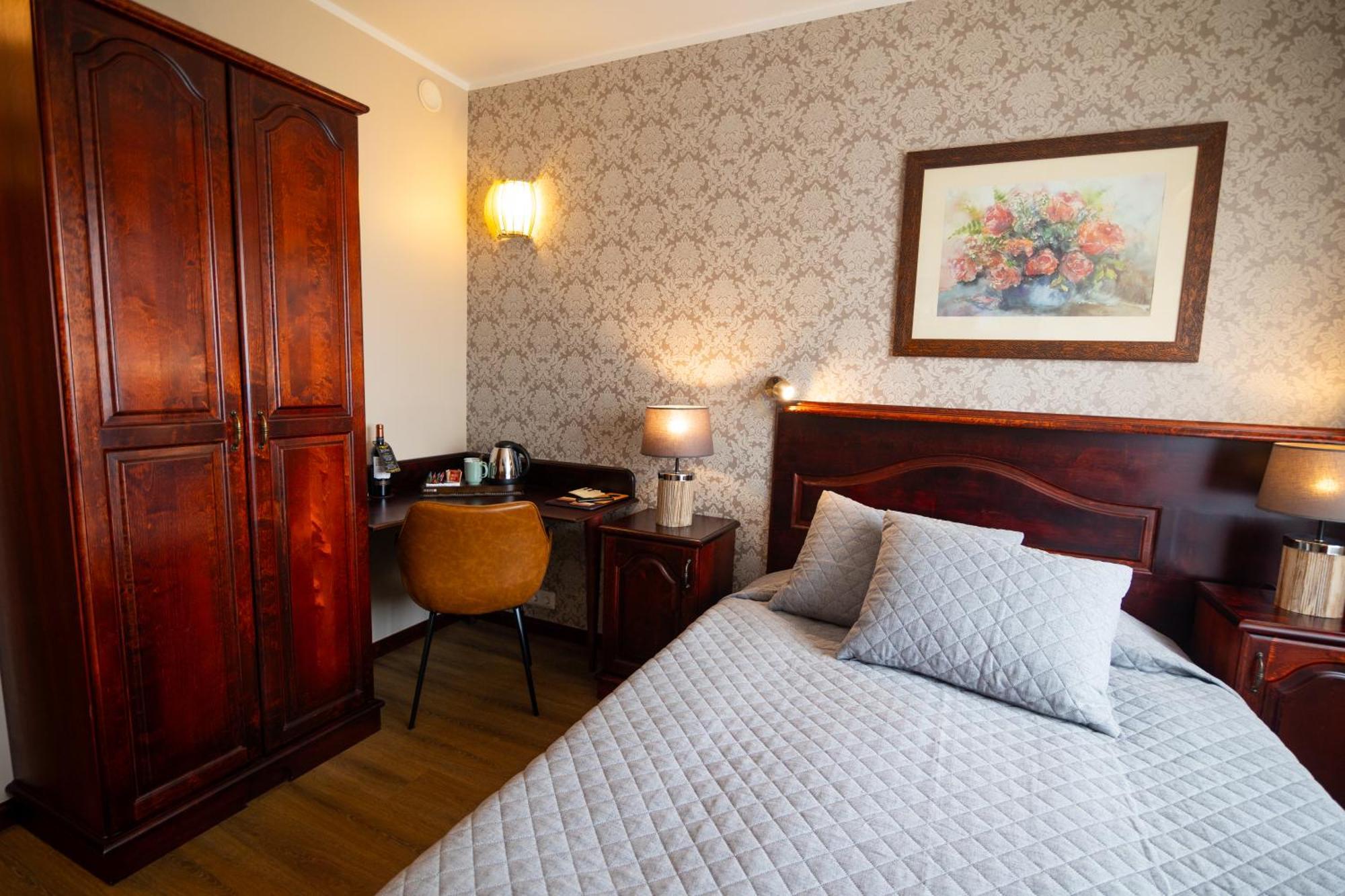 Hotel Legend Parnu Luaran gambar