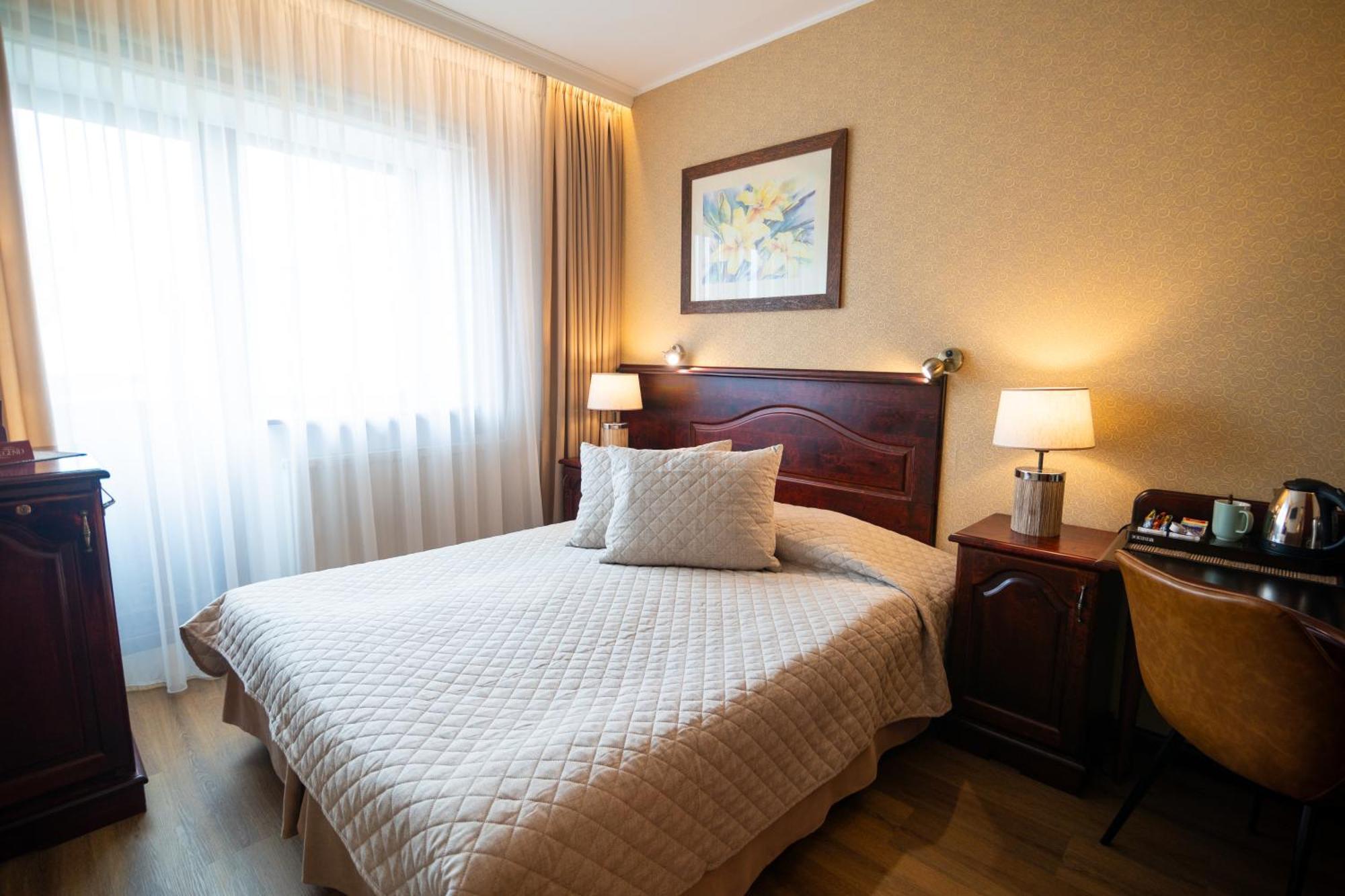Hotel Legend Parnu Luaran gambar