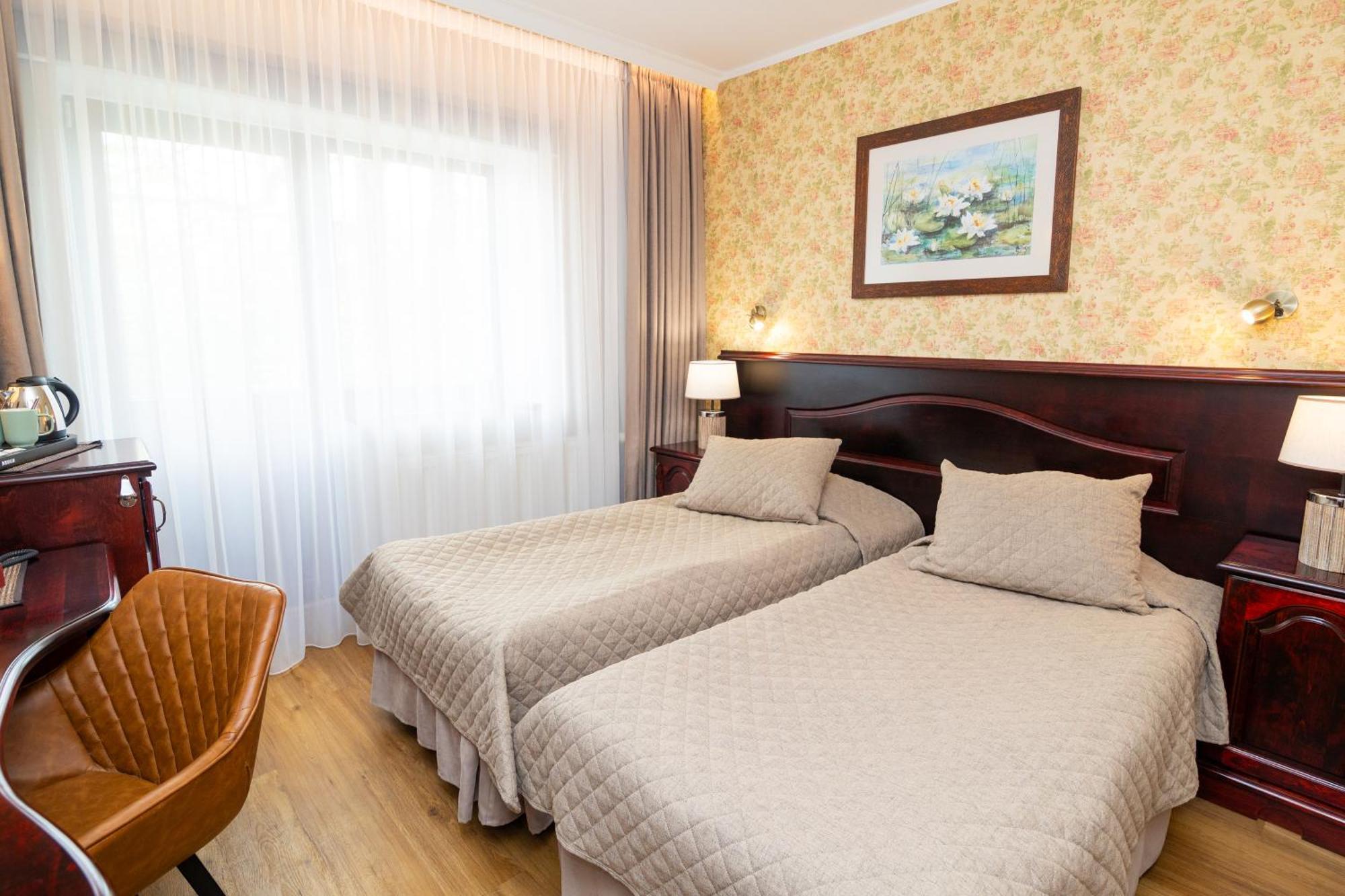 Hotel Legend Parnu Luaran gambar