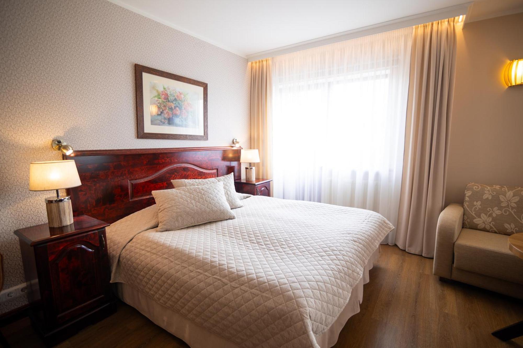 Hotel Legend Parnu Luaran gambar