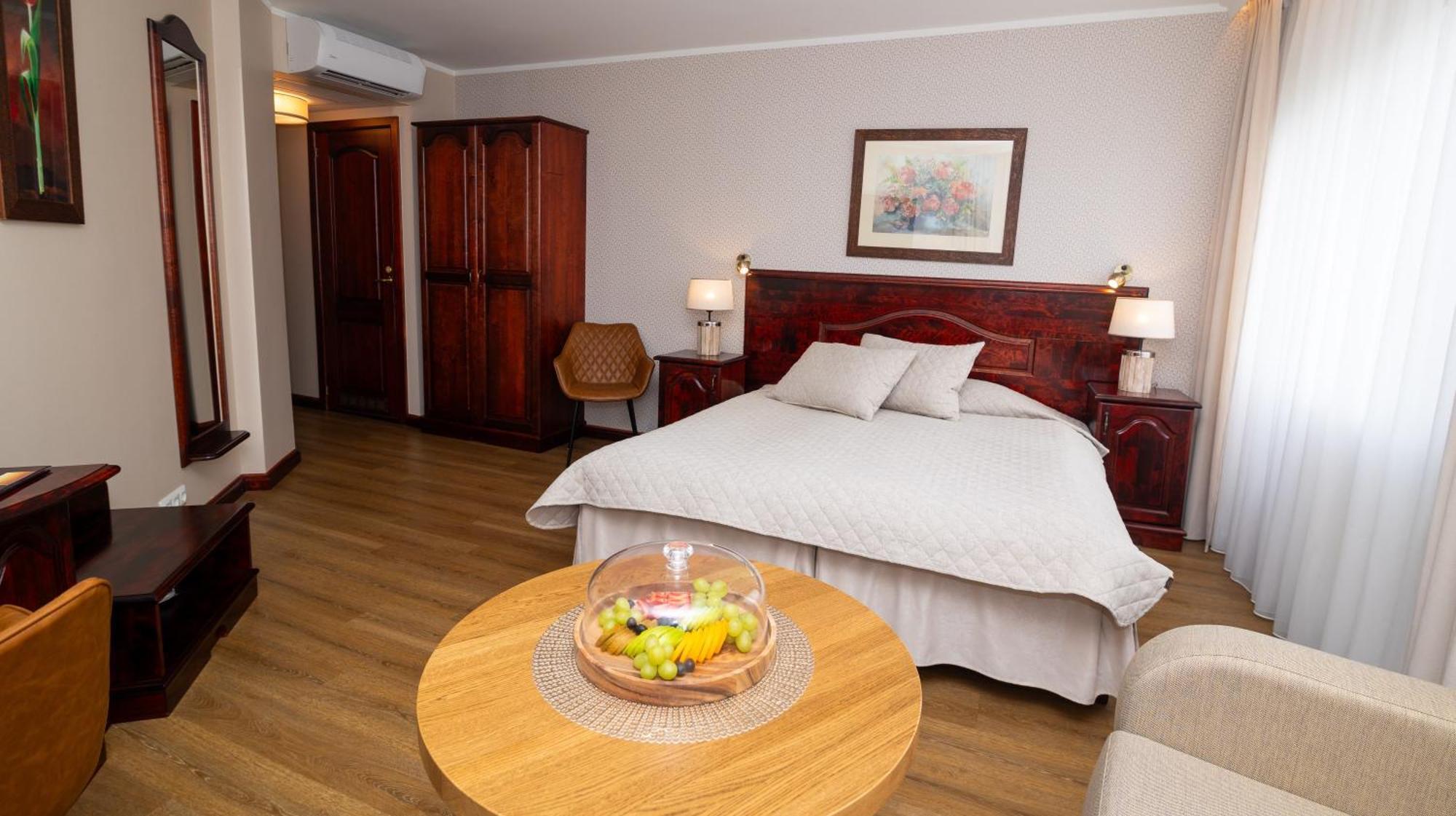 Hotel Legend Parnu Luaran gambar
