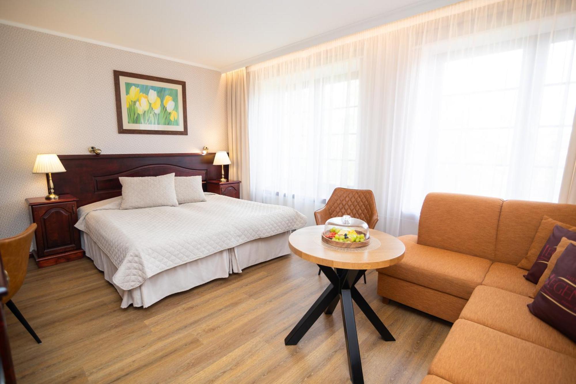 Hotel Legend Parnu Luaran gambar
