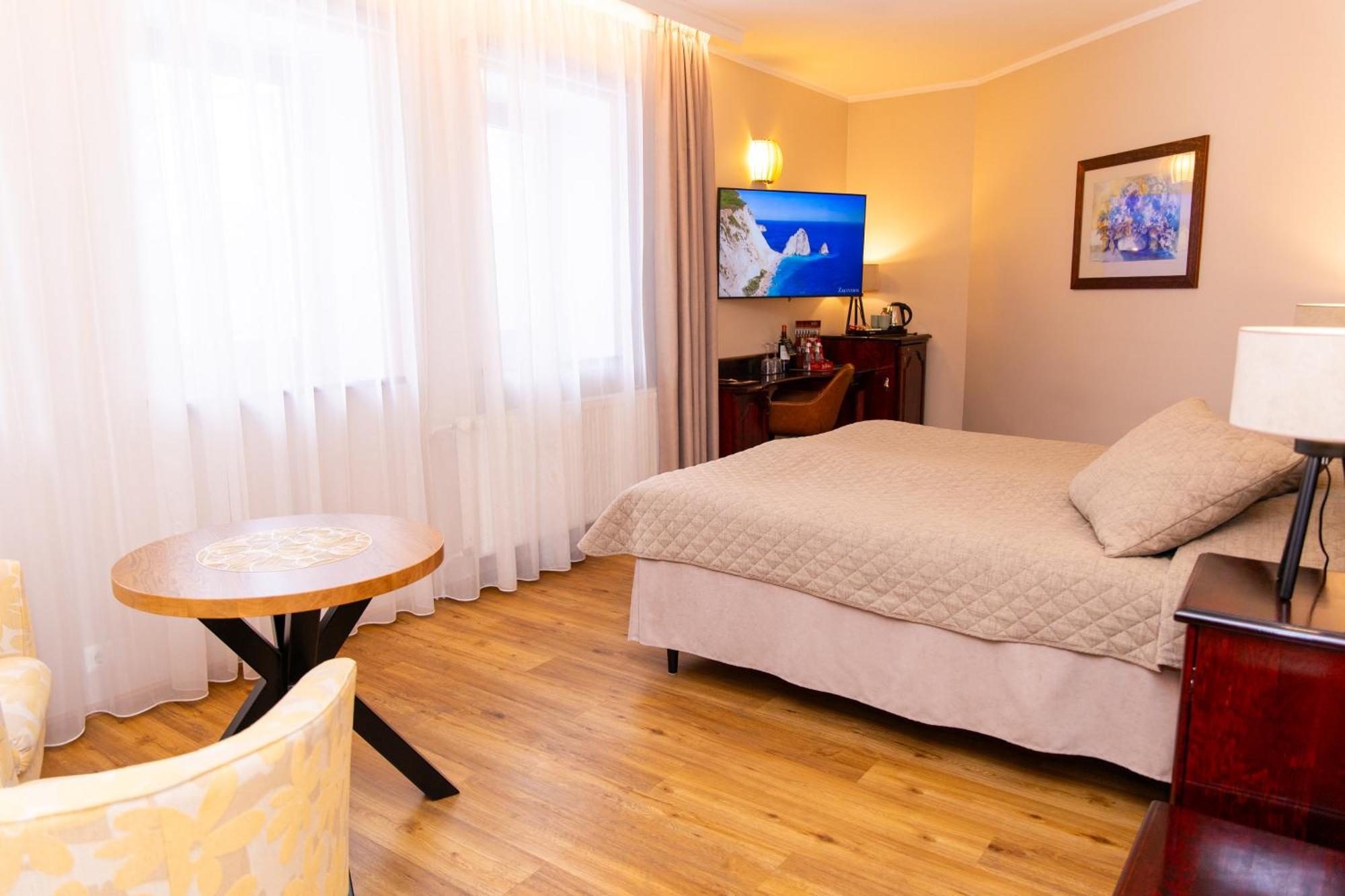 Hotel Legend Parnu Luaran gambar