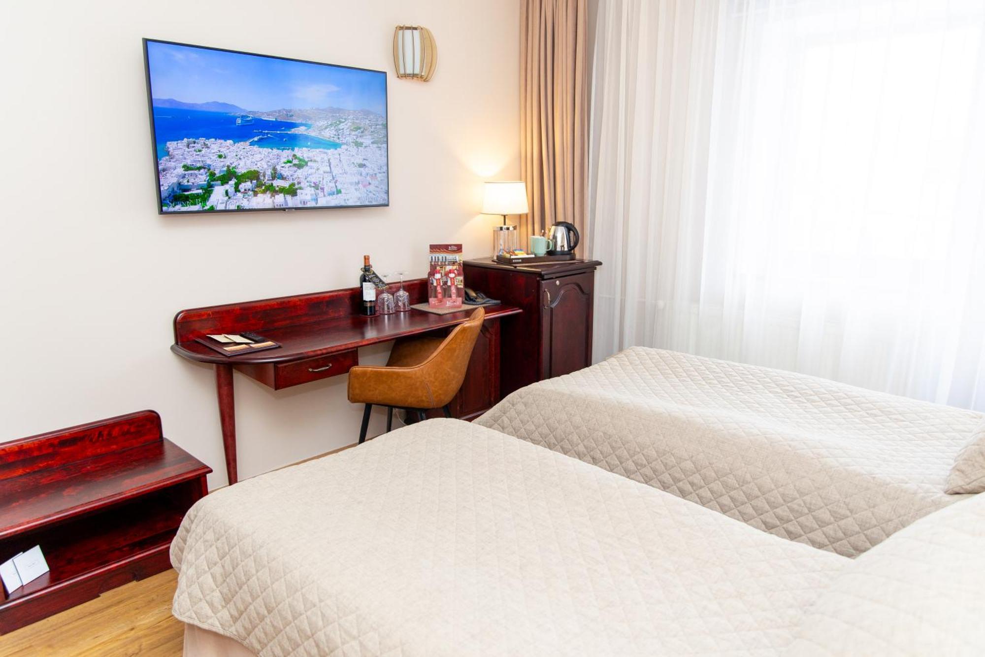 Hotel Legend Parnu Luaran gambar