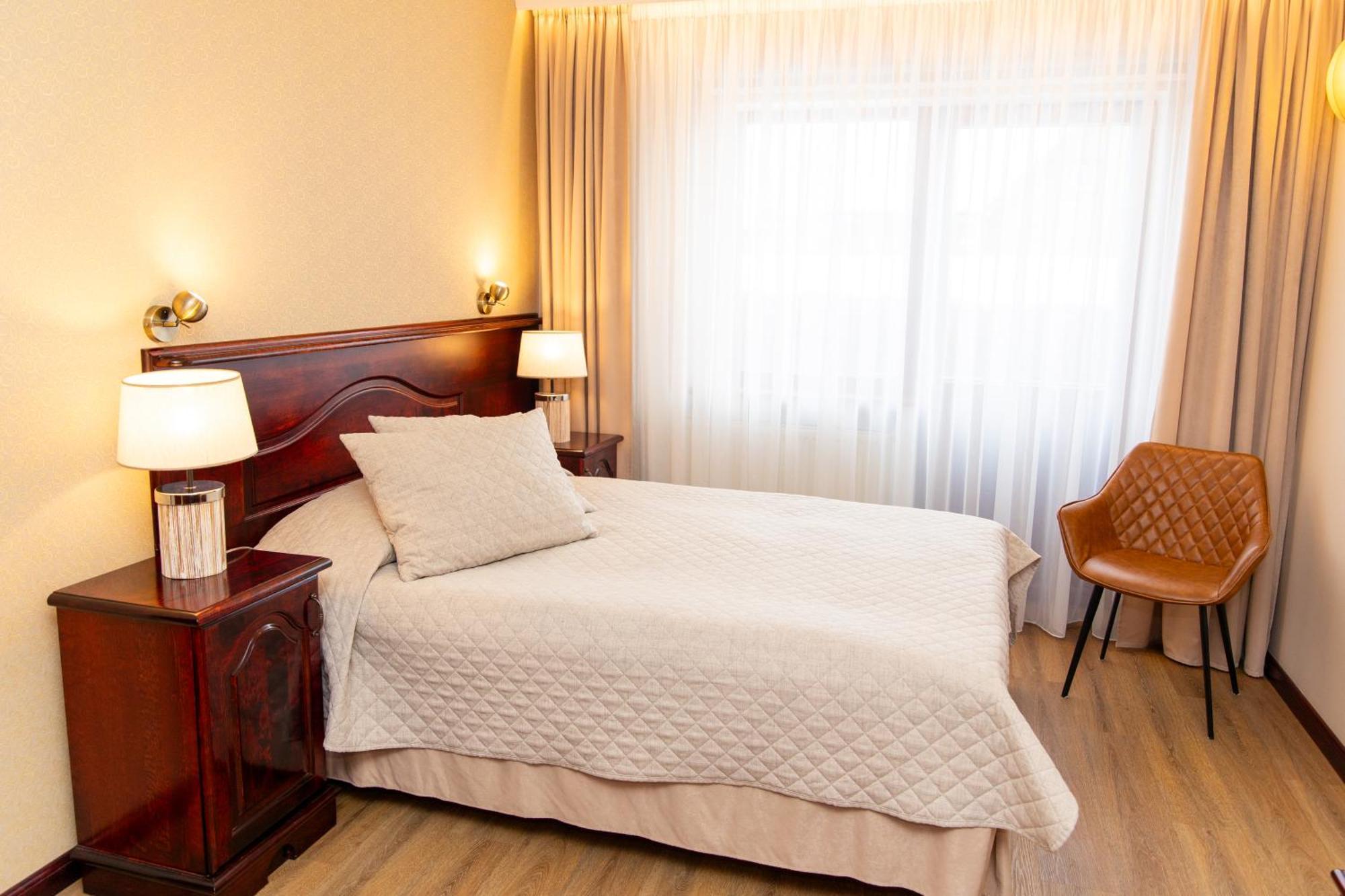 Hotel Legend Parnu Luaran gambar